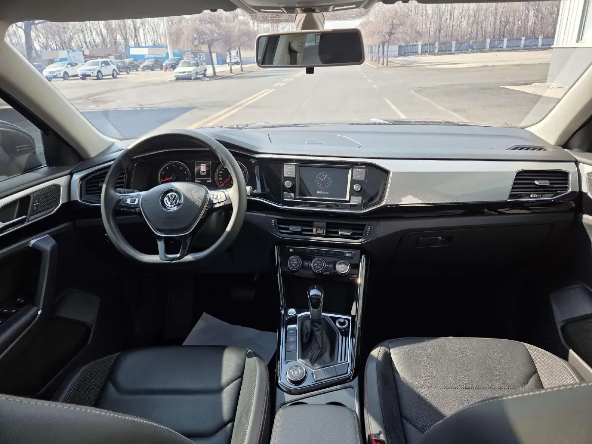 2019 MINI CLUBMAN 1.5T 102HP L3 6AT,autocango,china used car exporter,china ev exporter,chinese used car exporter,chinese used ev exporter