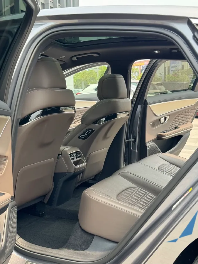 2023 BYD Han 1.5T 139HP L4 E-CVT PHEV 18.316KWH,autocango,china used car exporter,china ev exporter,chinese used car exporter,chinese used ev exporter