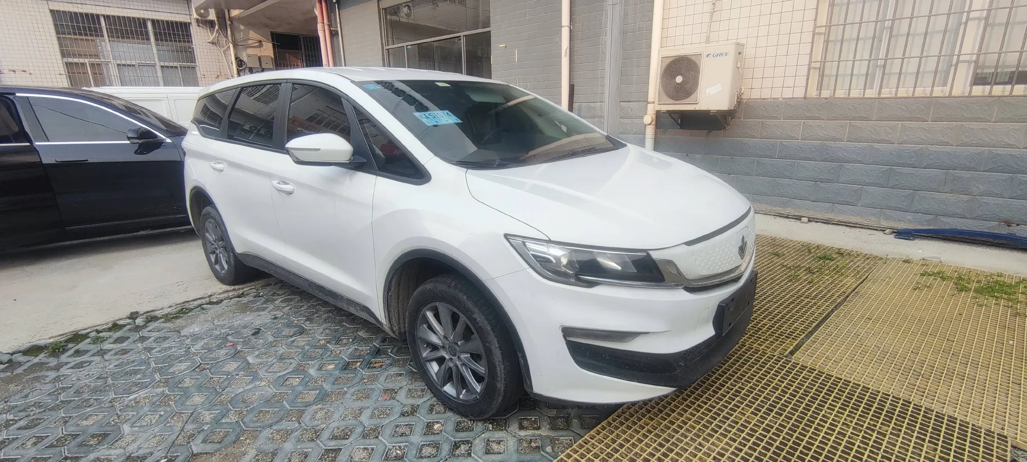 2021 Livan Maple 80v BEV 53KWH,autocango,china used car exporter,china ev exporter,chinese used car exporter,chinese used ev exporter