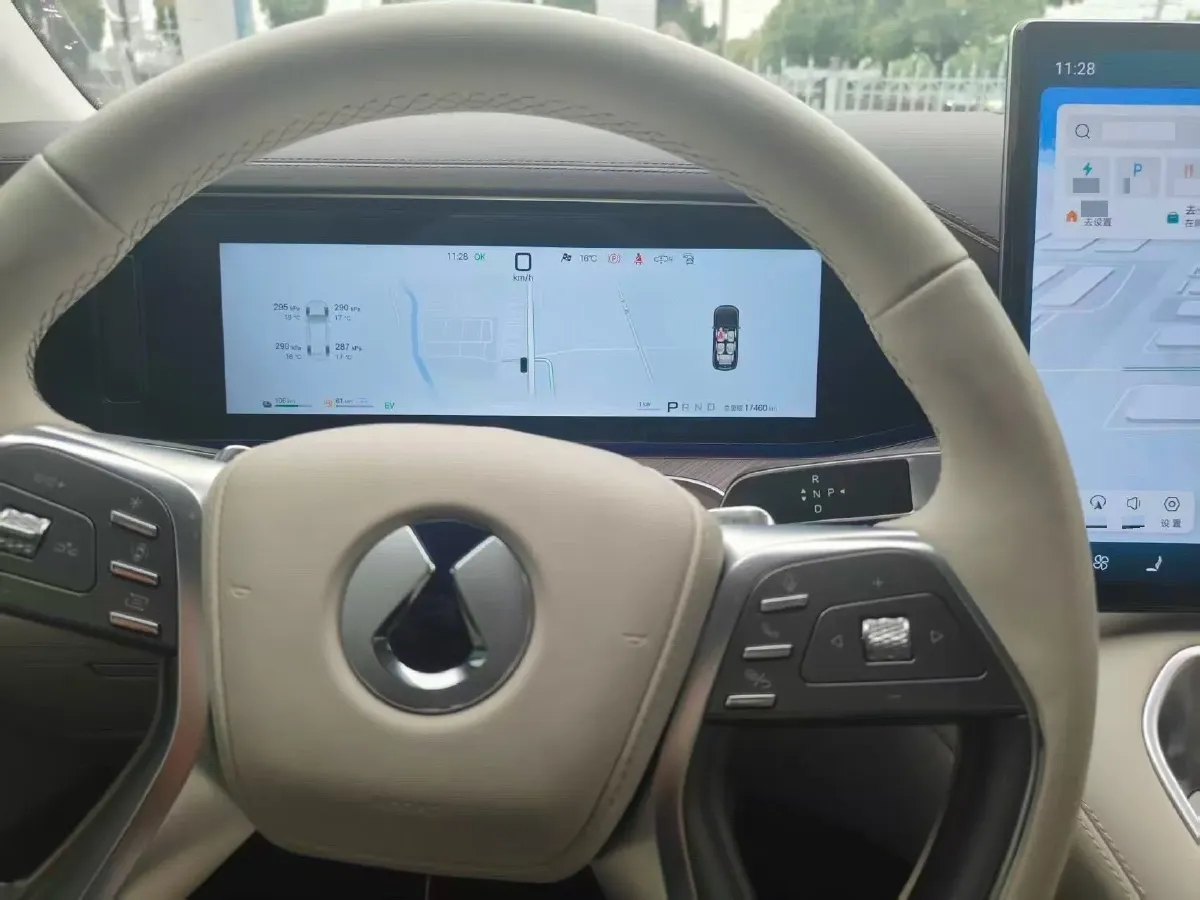 2025 Denza D9 1.5T 156HP L4 E-CVT PHEV 40KWH,autocango,china used car exporter,china ev exporter,chinese used car exporter,chinese used ev exporter