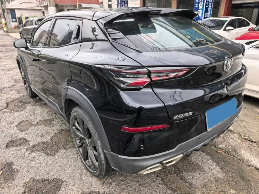 2020 ChangAn UNI-T 1.5T 180HP L4 7DCT,autocango,china used car exporter,china ev exporter,chinese used car exporter,chinese used ev exporter