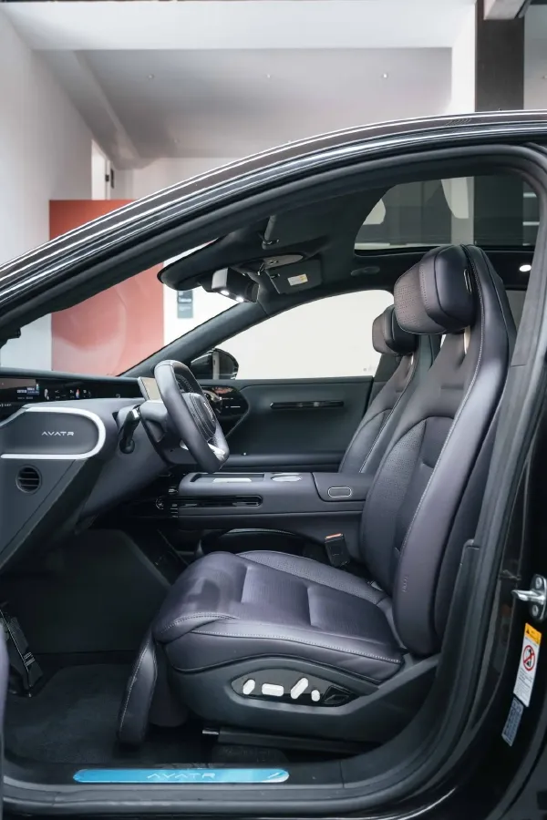 2024 Avatr 07 1.5T 156HP L4 REEV 39.05KWH,autocango,china used car exporter,china ev exporter,chinese used car exporter,chinese used ev exporter