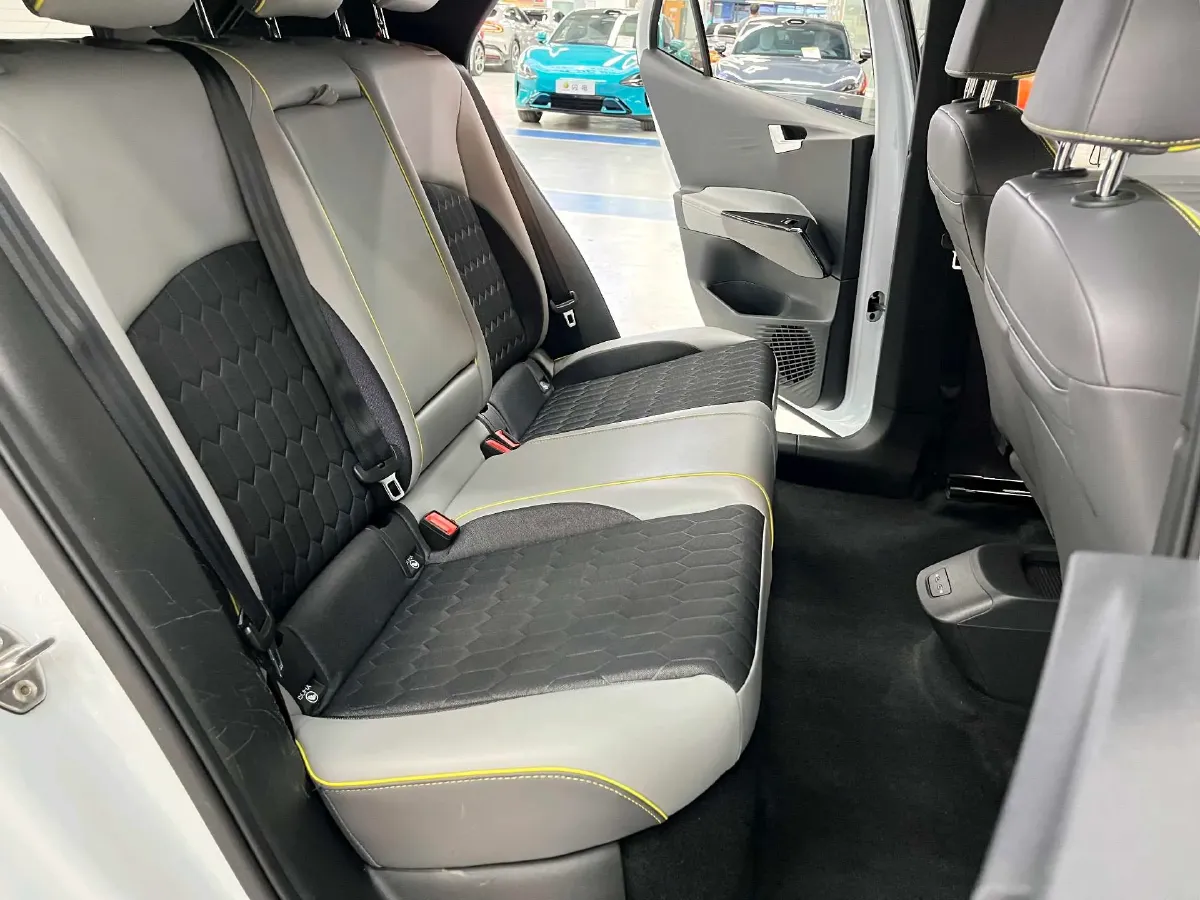 2021 Volkswagen ID.3 BEV 57.3KWH,autocango,china used car exporter,china ev exporter,chinese used car exporter,chinese used ev exporter