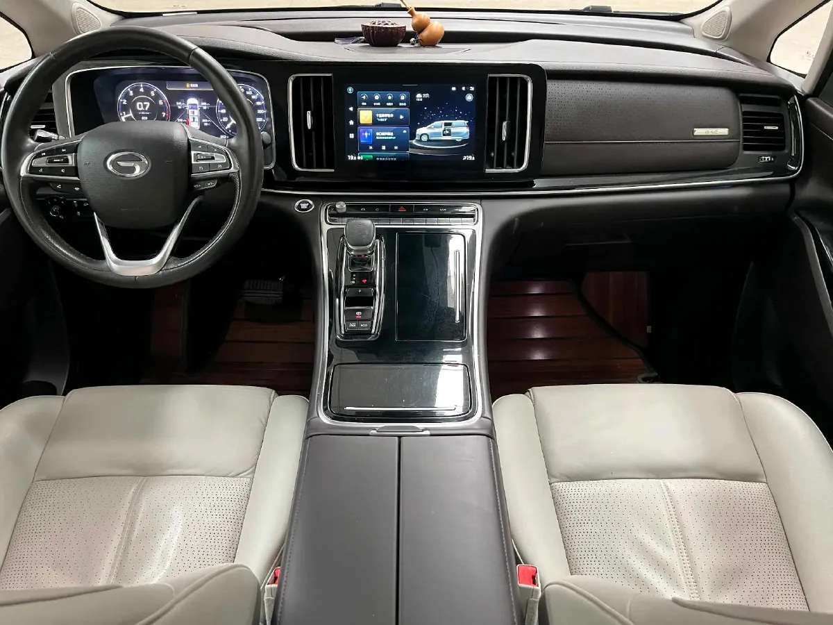 2021 GAC Trumpchi M8 2.0T 252HP L4 8AT,autocango,china used car exporter,china ev exporter,chinese used car exporter,chinese used ev exporter