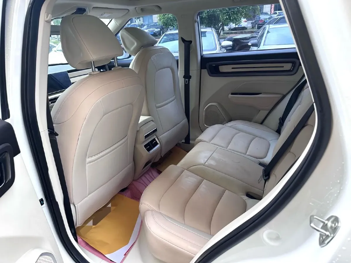 2023 Geely ICON 1.5T 181HP L4 7DCT,autocango,china used car exporter,china ev exporter,chinese used car exporter,chinese used ev exporter