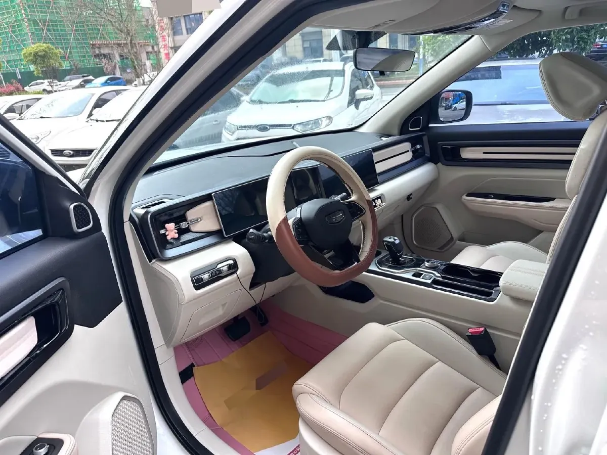 2023 Geely ICON 1.5T 181HP L4 7DCT,autocango,china used car exporter,china ev exporter,chinese used car exporter,chinese used ev exporter