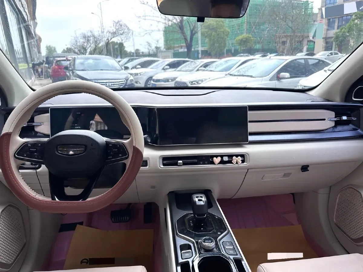 2023 Geely ICON 1.5T 181HP L4 7DCT,autocango,china used car exporter,china ev exporter,chinese used car exporter,chinese used ev exporter