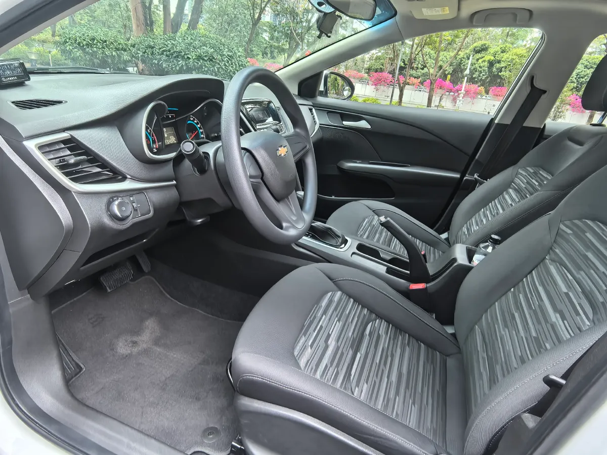 2019 Chevrolet Cavalier 1.5L 113HP L4 6AT,autocango,china used car exporter,china ev exporter,chinese used car exporter,chinese used ev exporter