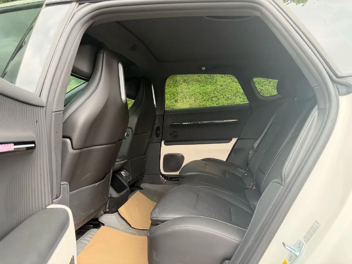 2025 Avatr 12 BEV 94.53KWH,autocango,china used car exporter,china ev exporter,chinese used car exporter,chinese used ev exporter