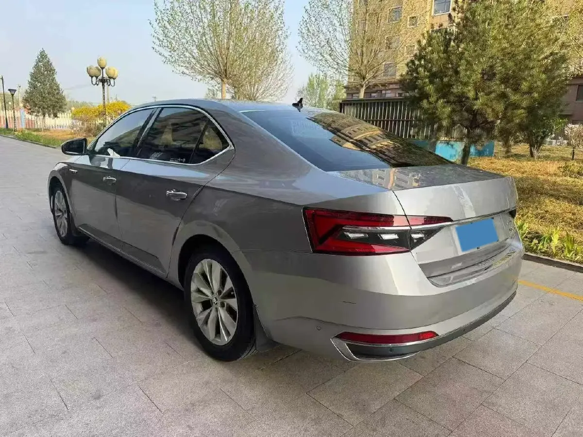 2019 Skoda Superb 1.4T 150HP L4 7DCT,autocango,china used car exporter,china ev exporter,chinese used car exporter,chinese used ev exporter