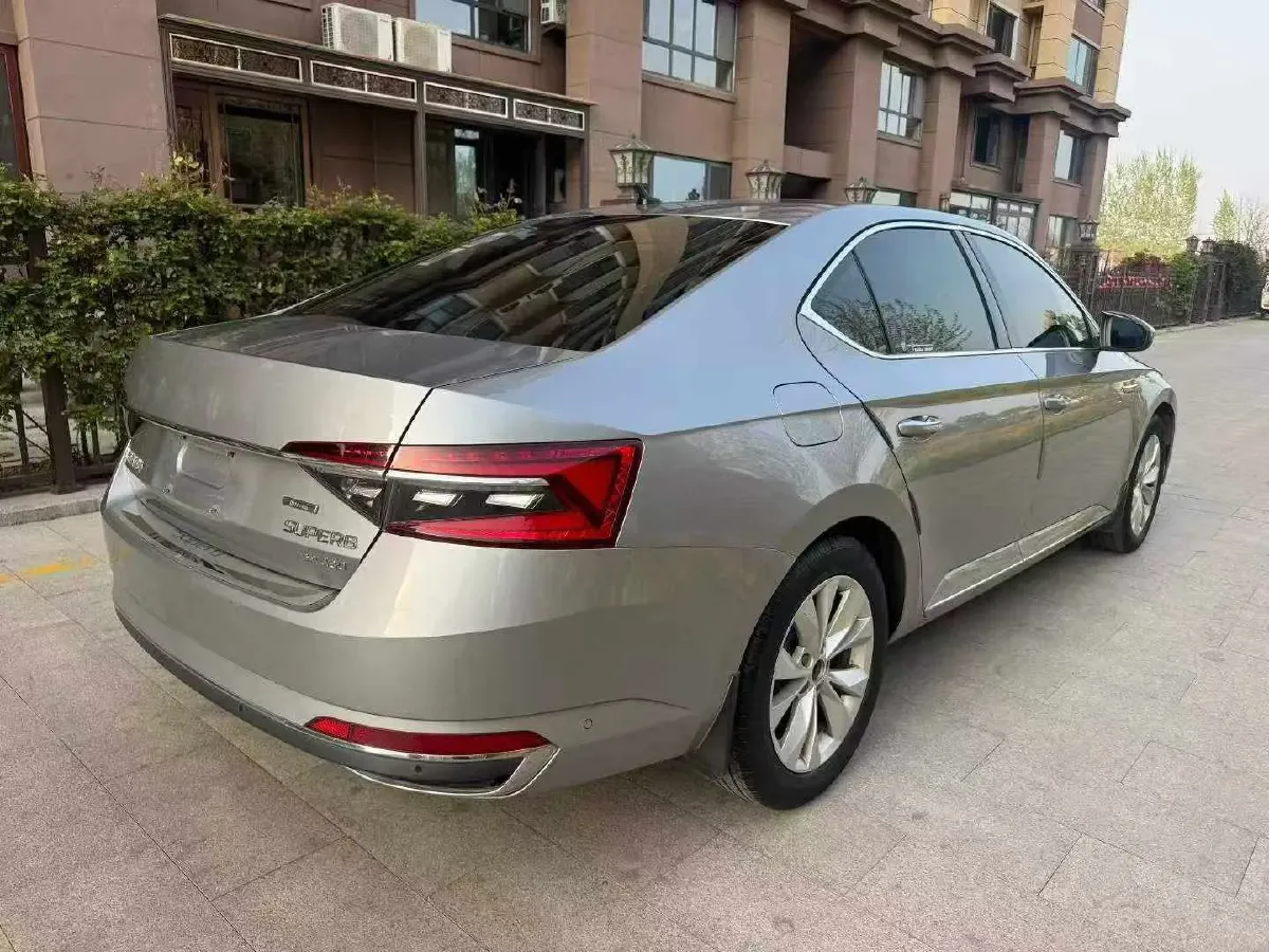 2019 Skoda Superb 1.4T 150HP L4 7DCT,autocango,china used car exporter,china ev exporter,chinese used car exporter,chinese used ev exporter