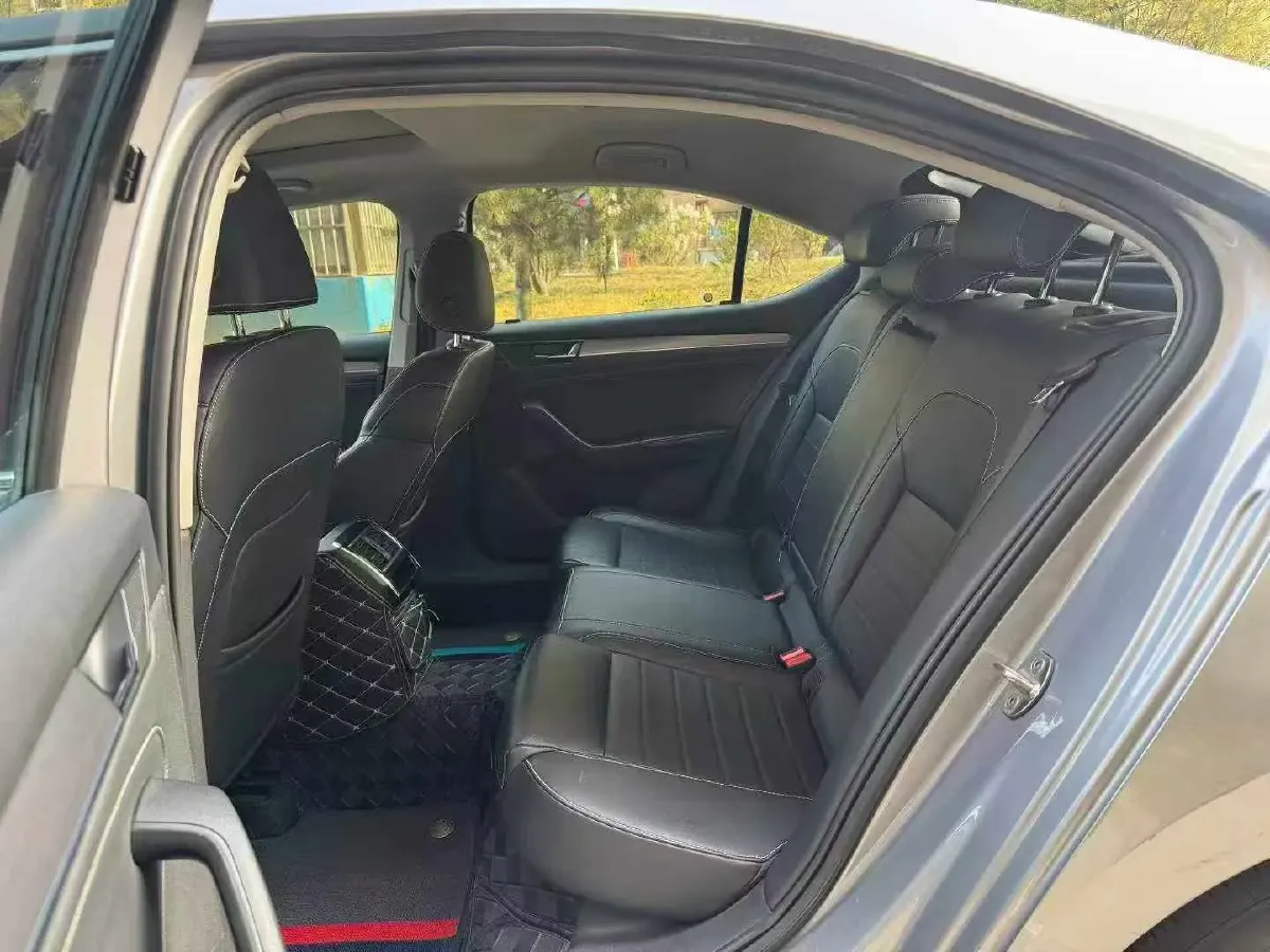 2019 Skoda Superb 1.4T 150HP L4 7DCT,autocango,china used car exporter,china ev exporter,chinese used car exporter,chinese used ev exporter