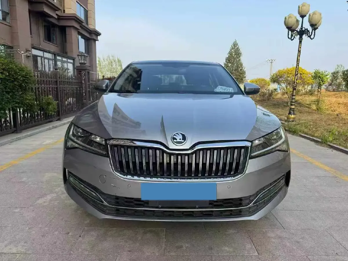 2019 Skoda Superb 1.4T 150HP L4 7DCT,autocango,china used car exporter,china ev exporter,chinese used car exporter,chinese used ev exporter