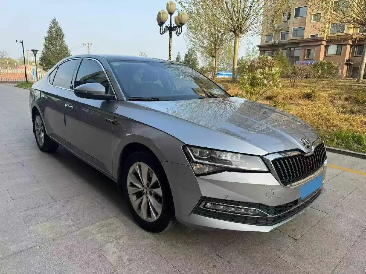 2019 Skoda Superb 1.4T 150HP L4 7DCT,autocango,china used car exporter,china ev exporter,chinese used car exporter,chinese used ev exporter