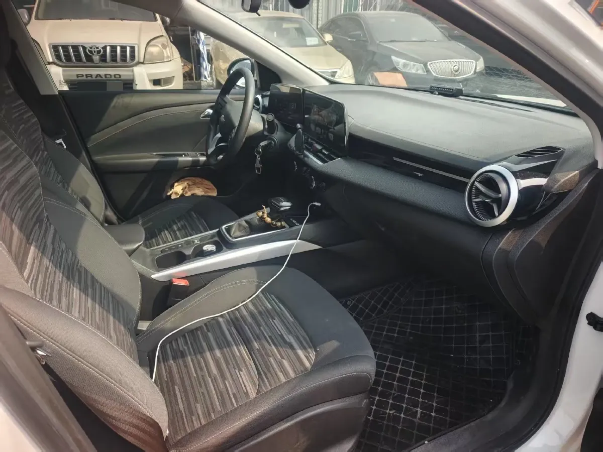 2023 Chevrolet Monza 1.5L 113HP L4 6DCT,autocango,china used car exporter,china ev exporter,chinese used car exporter,chinese used ev exporter