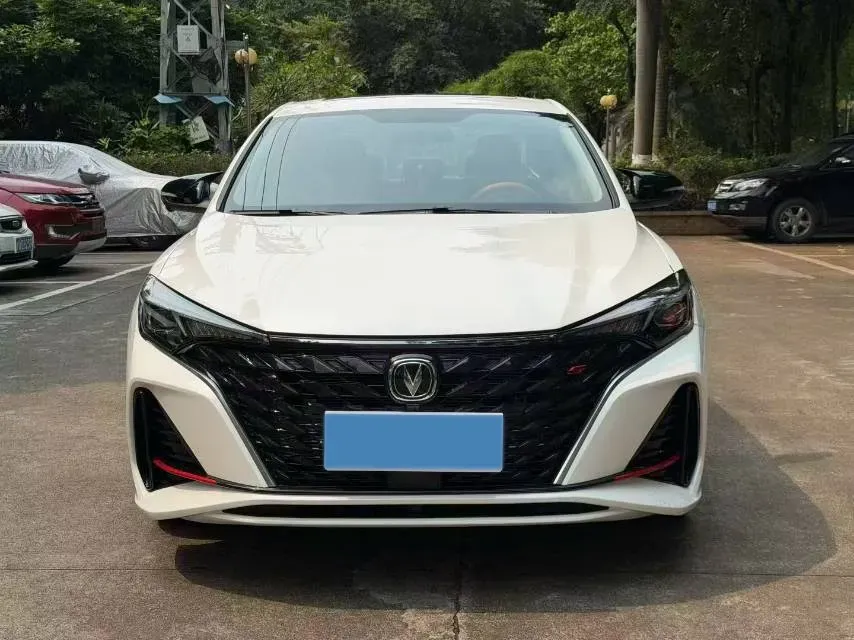 2025 ChangAn Eado 1.4T 160HP L4 7DCT,autocango,china used car exporter,china ev exporter,chinese used car exporter,chinese used ev exporter