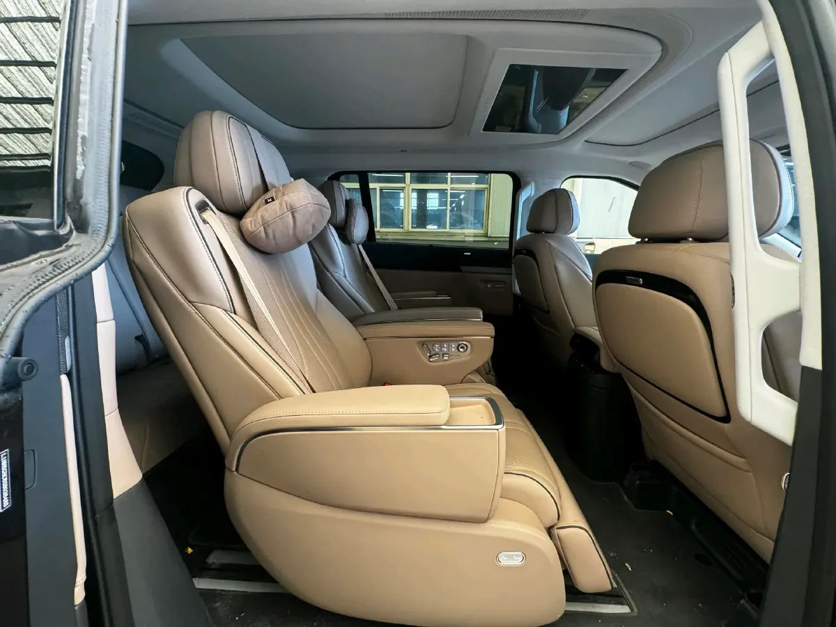 2025 Xpeng X9 BEV,autocango,china used car exporter,china ev exporter,chinese used car exporter,chinese used ev exporter