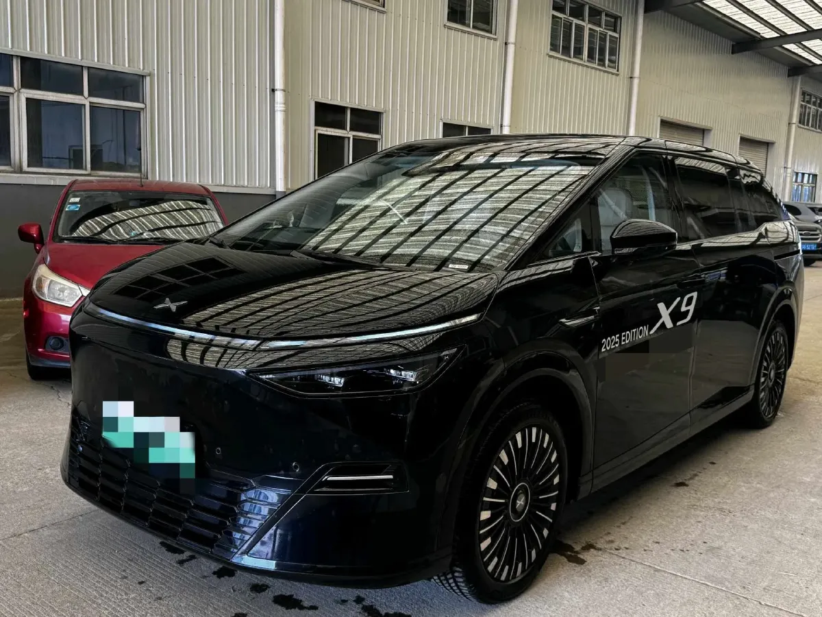 2025 Xpeng X9 BEV,autocango,china used car exporter,china ev exporter,chinese used car exporter,chinese used ev exporter