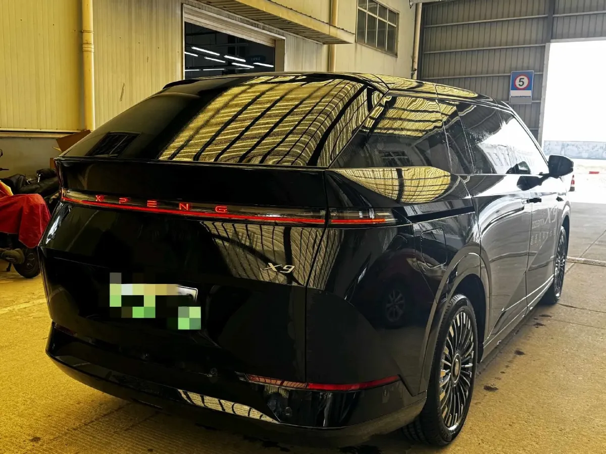 2025 Xpeng X9 BEV,autocango,china used car exporter,china ev exporter,chinese used car exporter,chinese used ev exporter