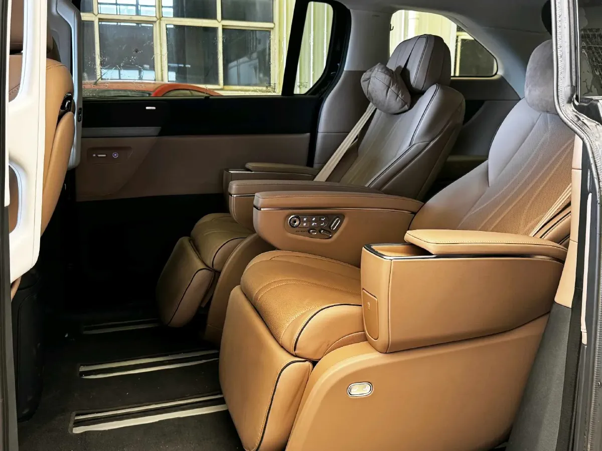 2025 Xpeng X9 BEV,autocango,china used car exporter,china ev exporter,chinese used car exporter,chinese used ev exporter