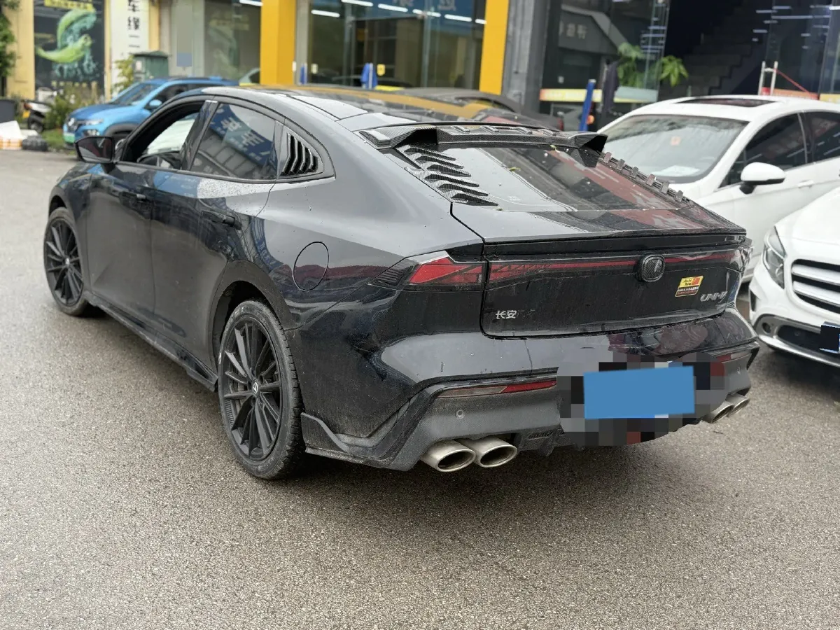 2023 ChangAn UNI-V 1.5T 188HP L4 7DCT,autocango,china used car exporter,china ev exporter,chinese used car exporter,chinese used ev exporter