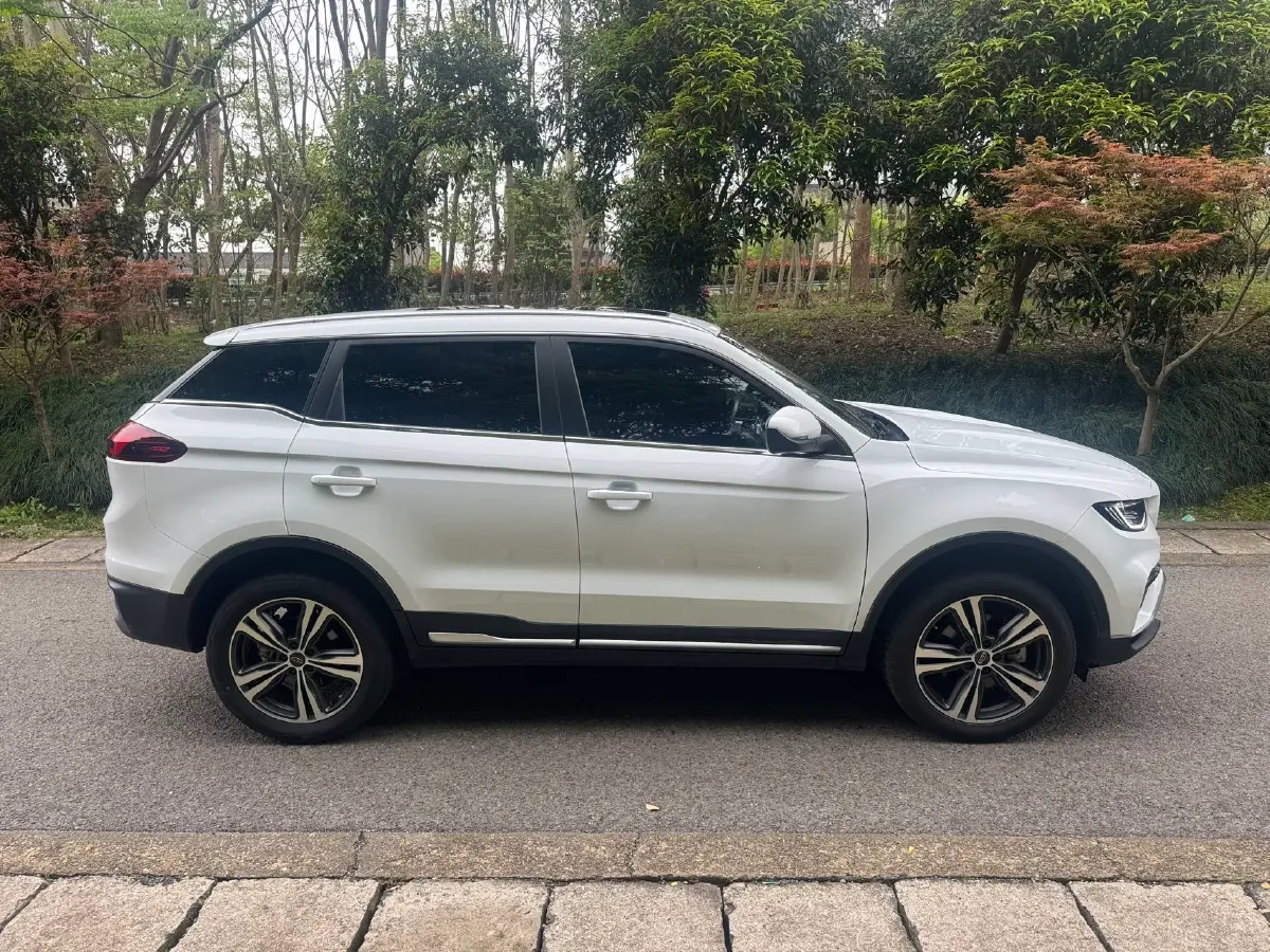 2022 Geely Azkarra 1.8T 184HP L4 7DCT,autocango,china used car exporter,china ev exporter,chinese used car exporter,chinese used ev exporter