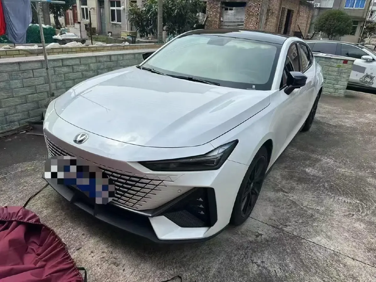 2022 ChangAn UNI-V 1.5T 188HP L4 7DCT,autocango,china used car exporter,china ev exporter,chinese used car exporter,chinese used ev exporter