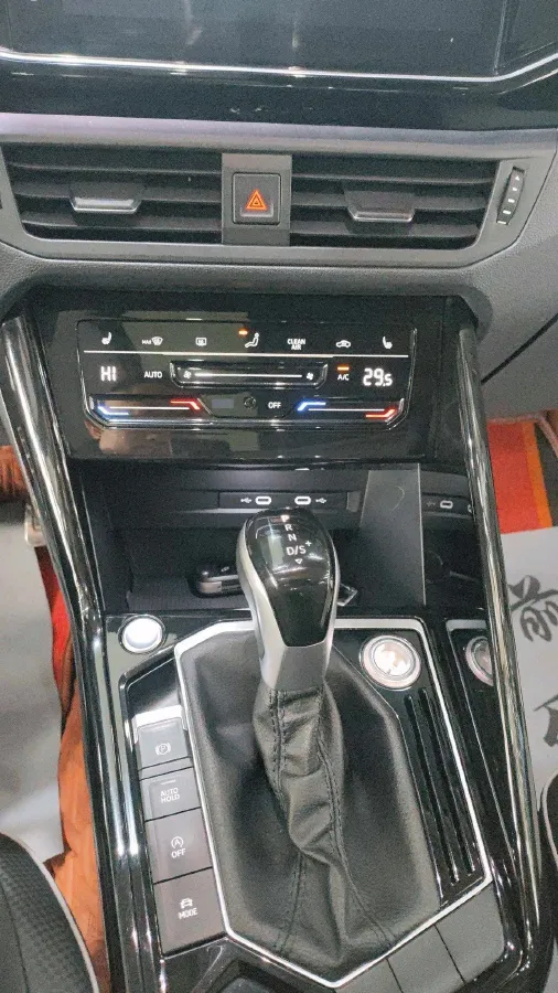 2020 Volkswagen Tayron X 2.0T 186HP L4 7DCT,autocango,china used car exporter,china ev exporter,chinese used car exporter,chinese used ev exporter