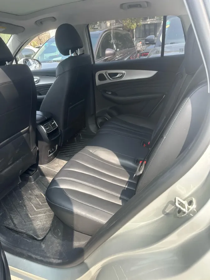 2019 Roewe RX5 MAX 2.0T 231HP L4 6DCT,autocango,china used car exporter,china ev exporter,chinese used car exporter,chinese used ev exporter