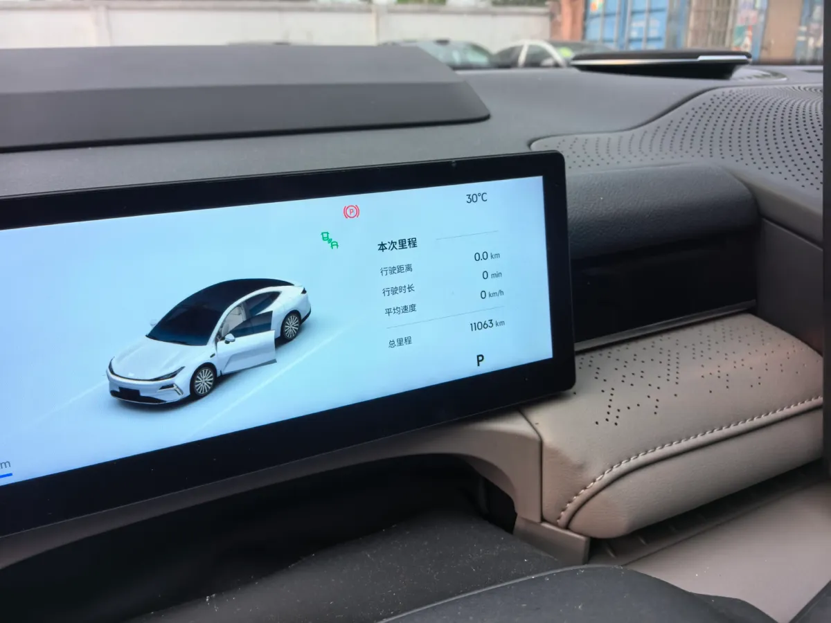 2025 Geely Galaxy Starshine 8 1.5T 163HP L4 3DHT PHEV 27.69KWH,autocango,china used car exporter,china ev exporter,chinese used car exporter,chinese used ev exporter