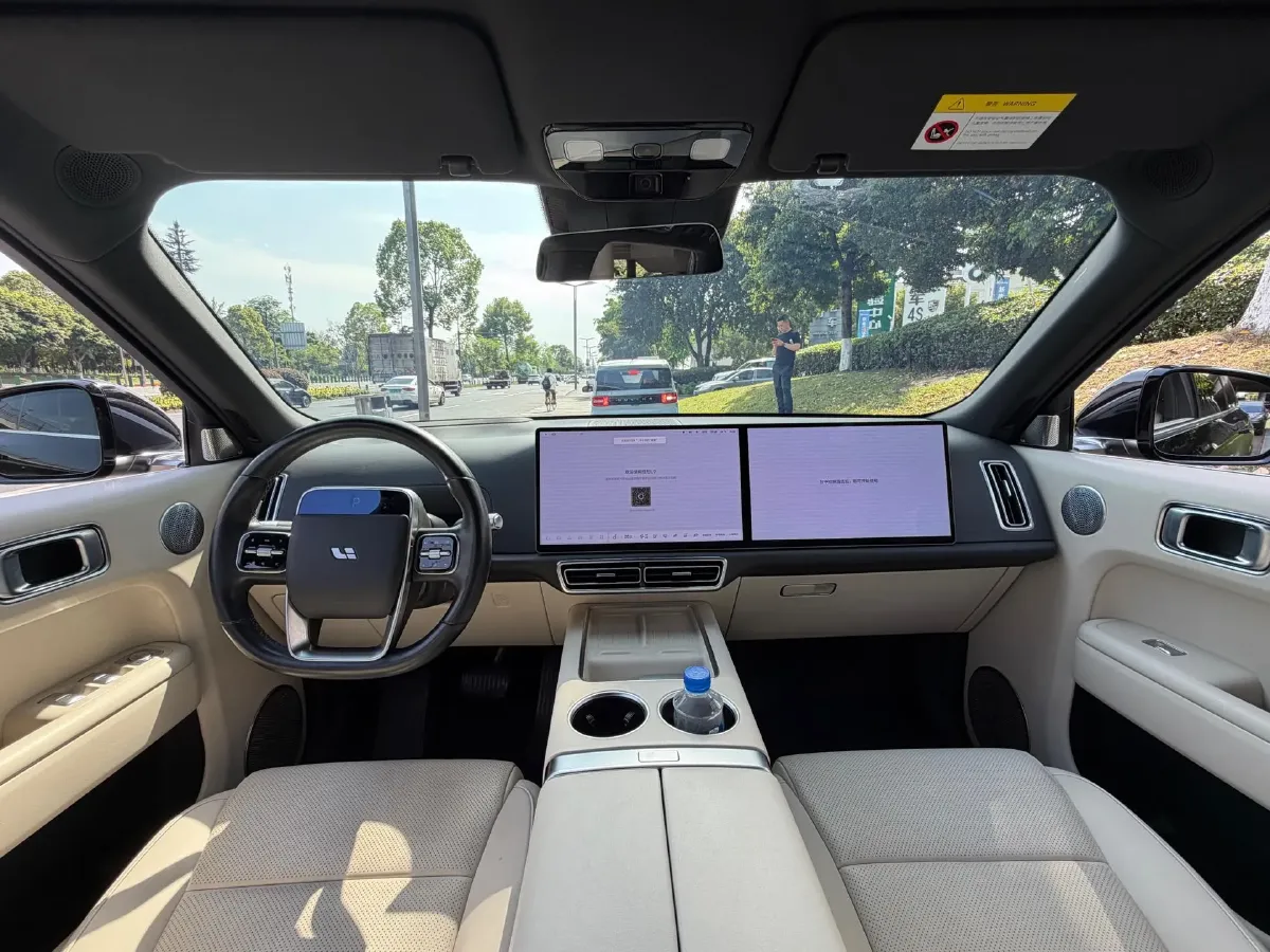 2024 Land Rover Range Rover Evoque 1.5T 200HP L3 8AT PHEV 15.5KWH,autocango,china used car exporter,china ev exporter,chinese used car exporter,chinese used ev exporter