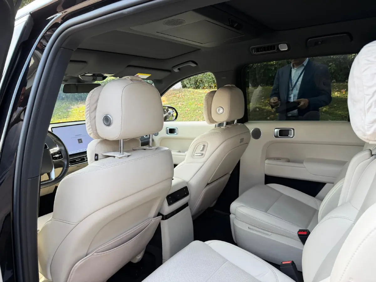 2024 Land Rover Range Rover Evoque 1.5T 200HP L3 8AT PHEV 15.5KWH,autocango,china used car exporter,china ev exporter,chinese used car exporter,chinese used ev exporter