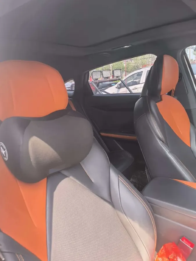 2022 ChangAn UNI-V 1.5T 188HP L4 7DCT,autocango,china used car exporter,china ev exporter,chinese used car exporter,chinese used ev exporter