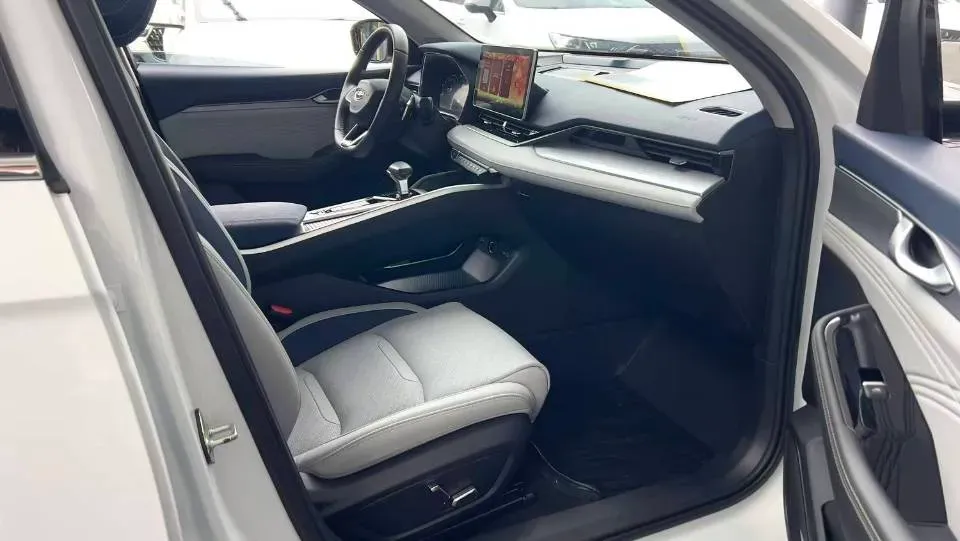 2021 Geely Preface 2.0T 190HP L4 7DCT,autocango,china used car exporter,china ev exporter,chinese used car exporter,chinese used ev exporter