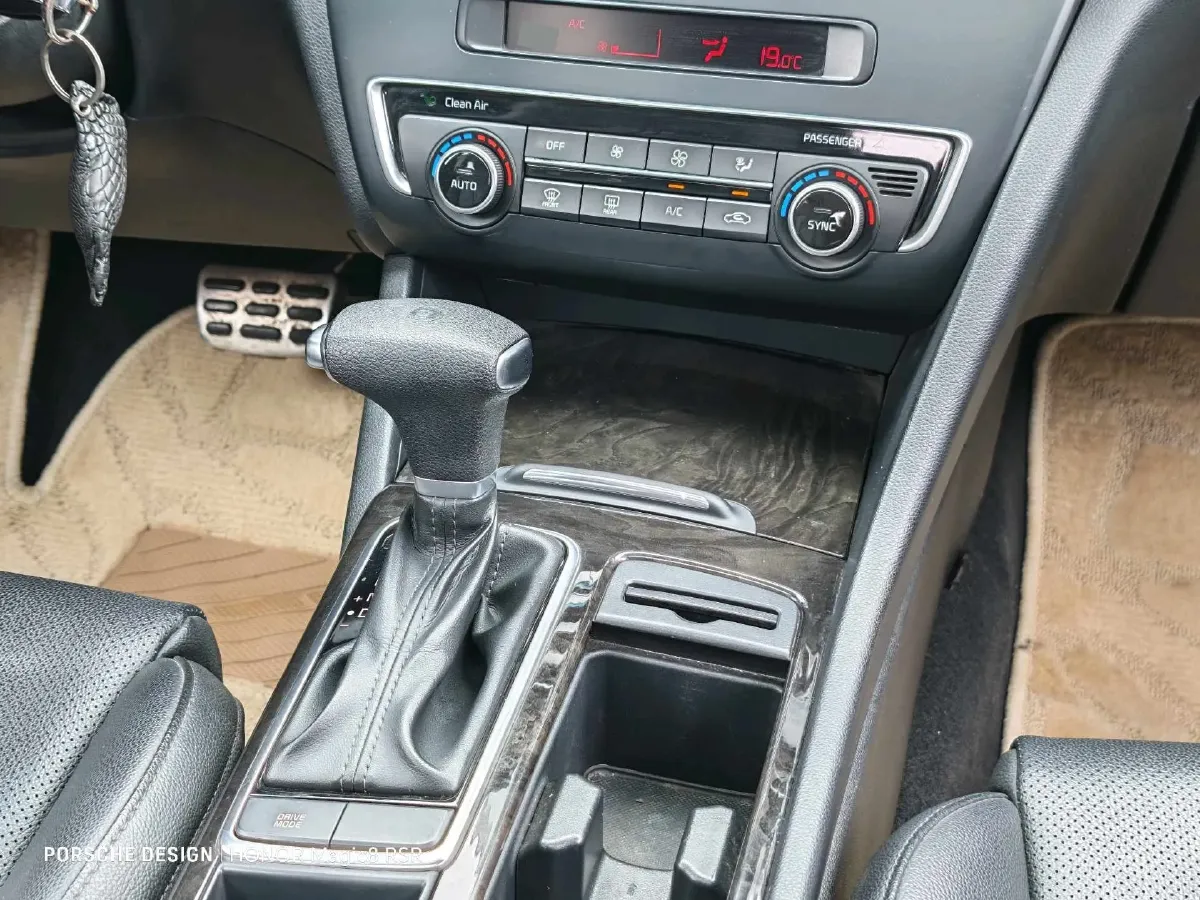 2016 Kia K5 2.0L 161HP L4 6AT,autocango,china used car exporter,china ev exporter,chinese used car exporter,chinese used ev exporter