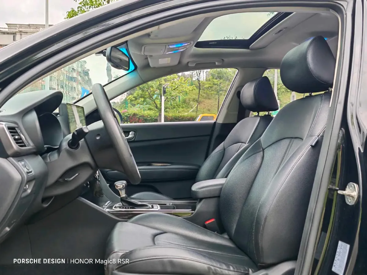 2016 Kia K5 2.0L 161HP L4 6AT,autocango,china used car exporter,china ev exporter,chinese used car exporter,chinese used ev exporter