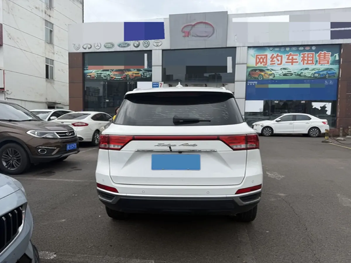 2018 Zotye T500 1.5T 156HP L4 5MT,autocango,china used car exporter,china ev exporter,chinese used car exporter,chinese used ev exporter