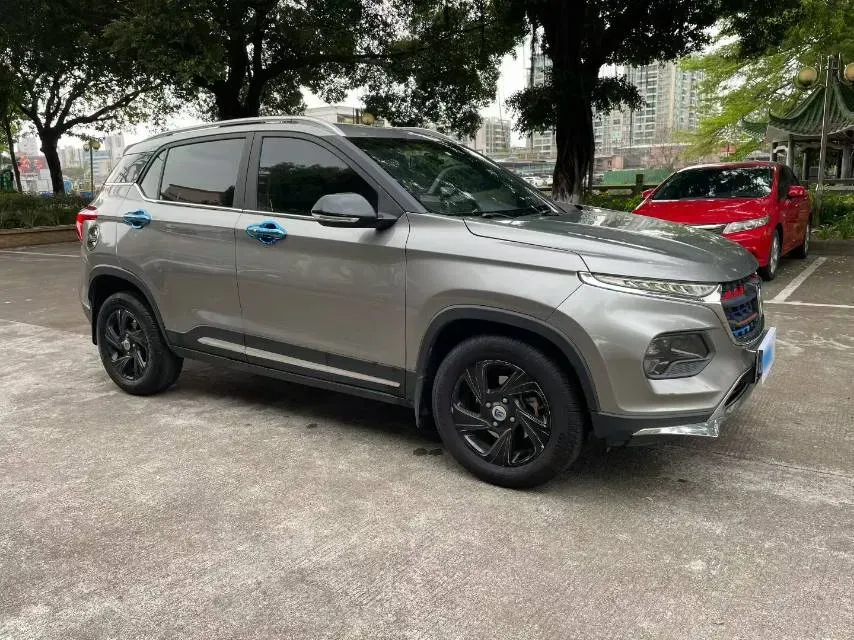 2017 HaiMa S5 Young Edition 1.6L 122HP L4 5MT,autocango,china used car exporter,china ev exporter,chinese used car exporter,chinese used ev exporter