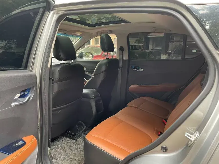 2017 HaiMa S5 Young Edition 1.6L 122HP L4 5MT,autocango,china used car exporter,china ev exporter,chinese used car exporter,chinese used ev exporter