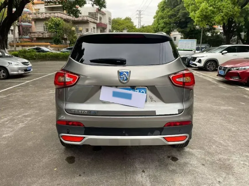 2017 HaiMa S5 Young Edition 1.6L 122HP L4 5MT,autocango,china used car exporter,china ev exporter,chinese used car exporter,chinese used ev exporter