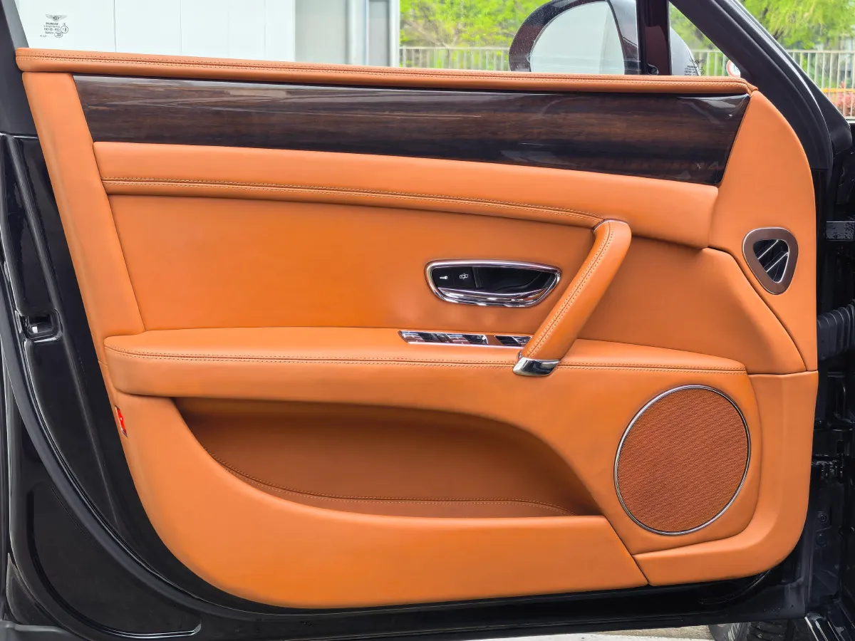 2017 Bentley Flying Spur 4.0T 507HP V8 8AT,autocango,china used car exporter,china ev exporter,chinese used car exporter,chinese used ev exporter