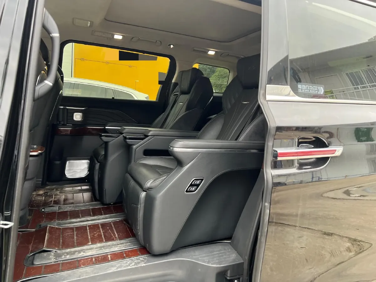 2023 HongQi HQ9 2.0T 252HP L4 8AT,autocango,china used car exporter,china ev exporter,chinese used car exporter,chinese used ev exporter