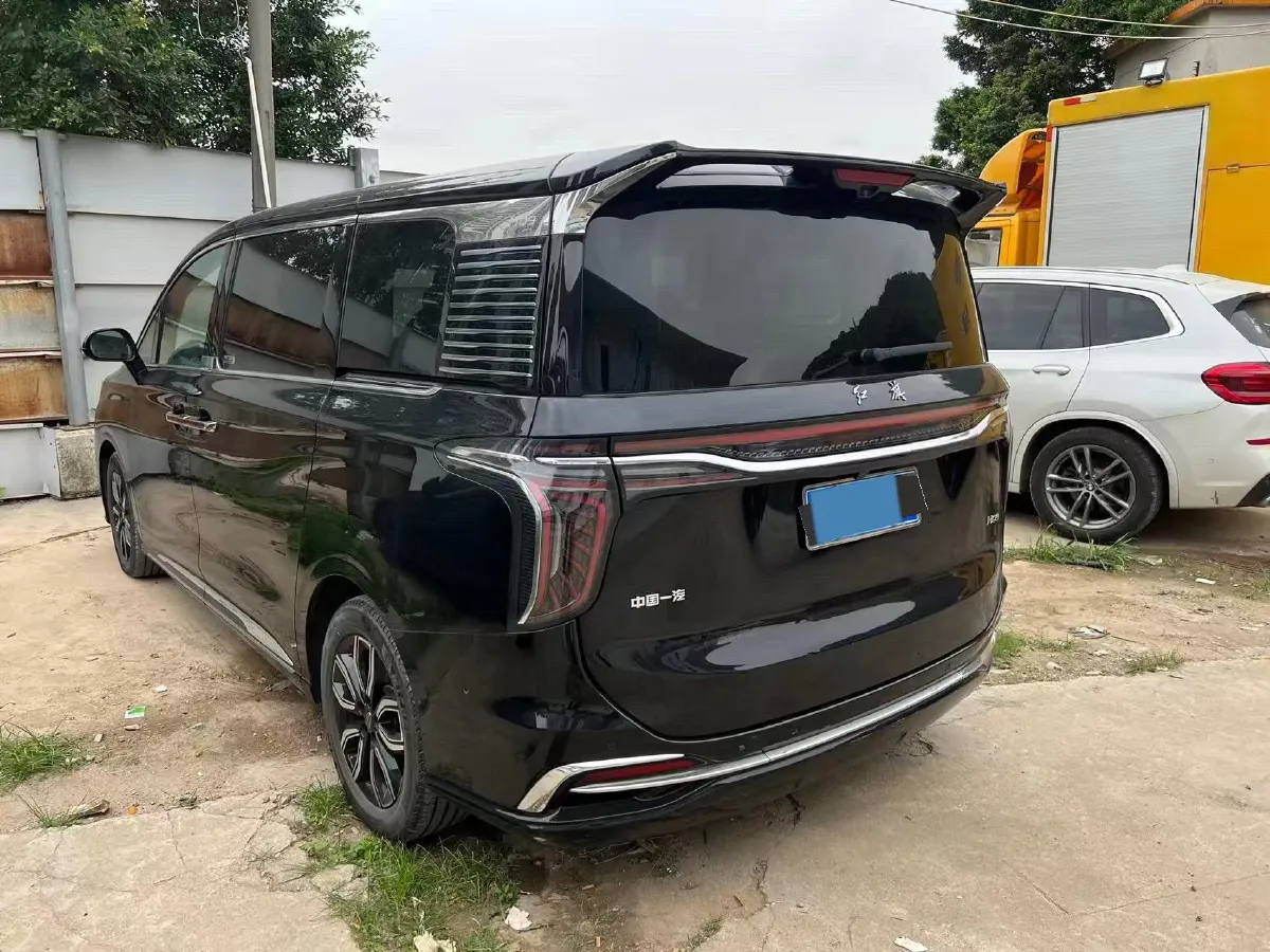 2023 HongQi HQ9 2.0T 252HP L4 8AT,autocango,china used car exporter,china ev exporter,chinese used car exporter,chinese used ev exporter