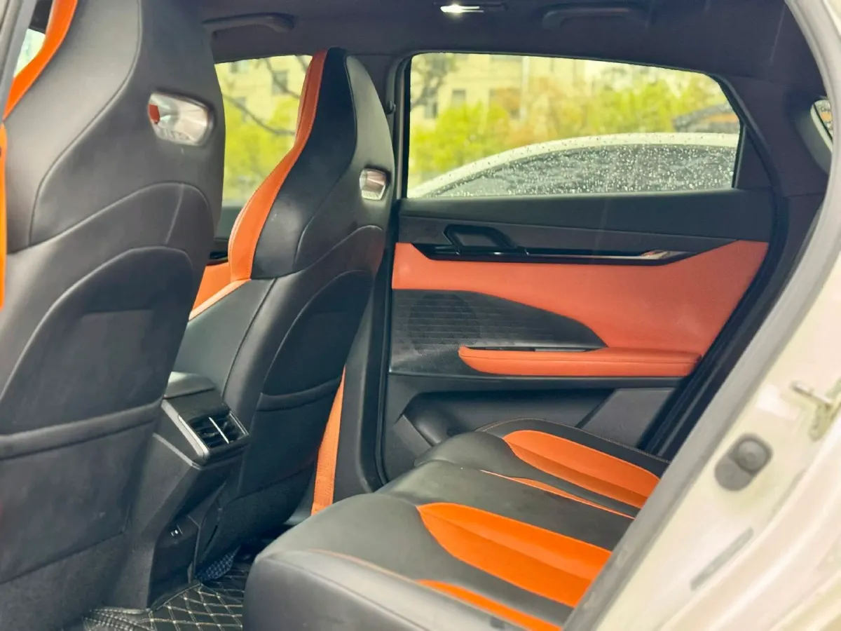 2023 ChangAn UNI-V 1.5T 188HP L4 7DCT,autocango,china used car exporter,china ev exporter,chinese used car exporter,chinese used ev exporter