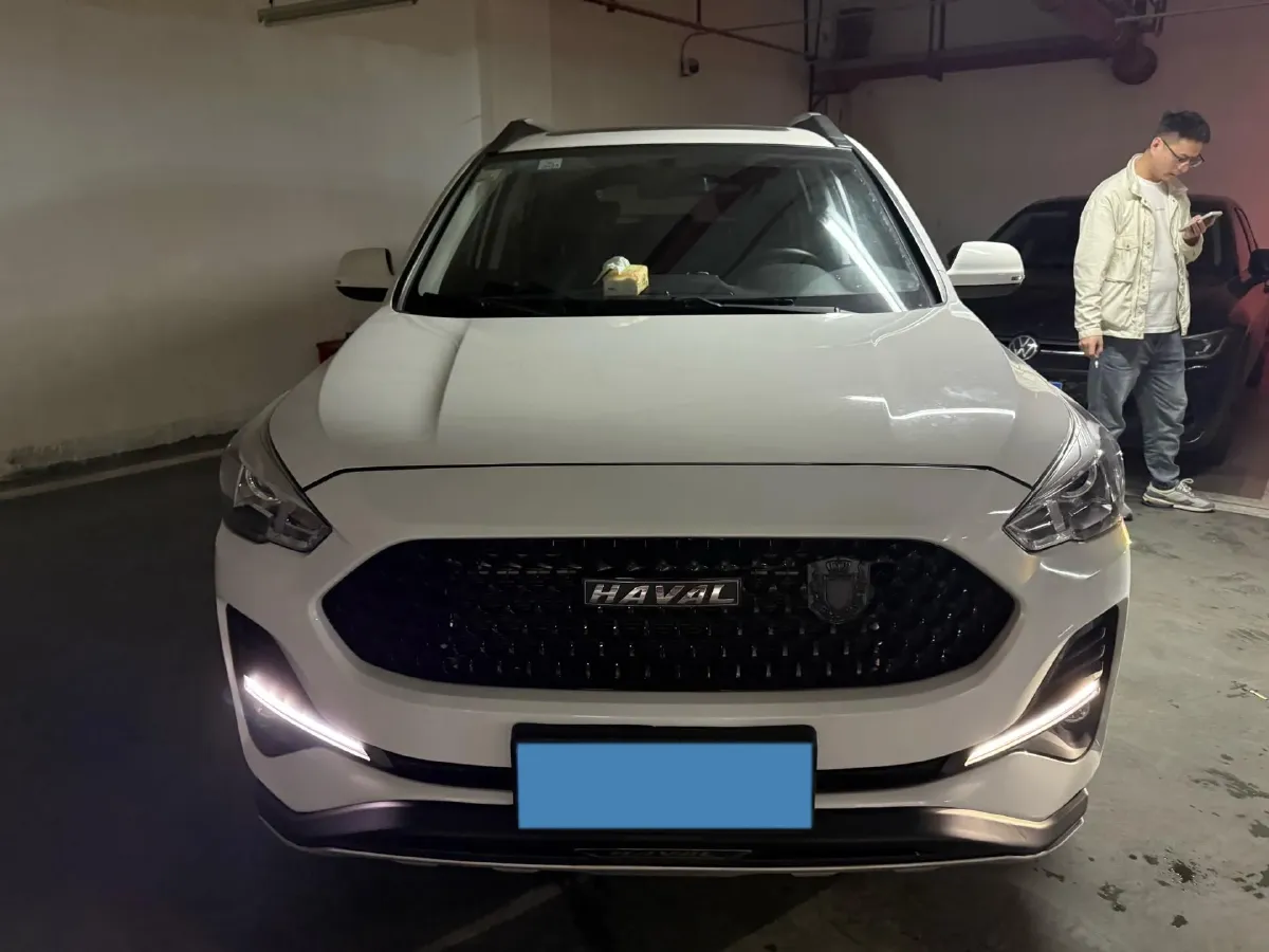 2019 Haval M6 1.5T 150HP L4 7DCT,autocango,china used car exporter,china ev exporter,chinese used car exporter,chinese used ev exporter
