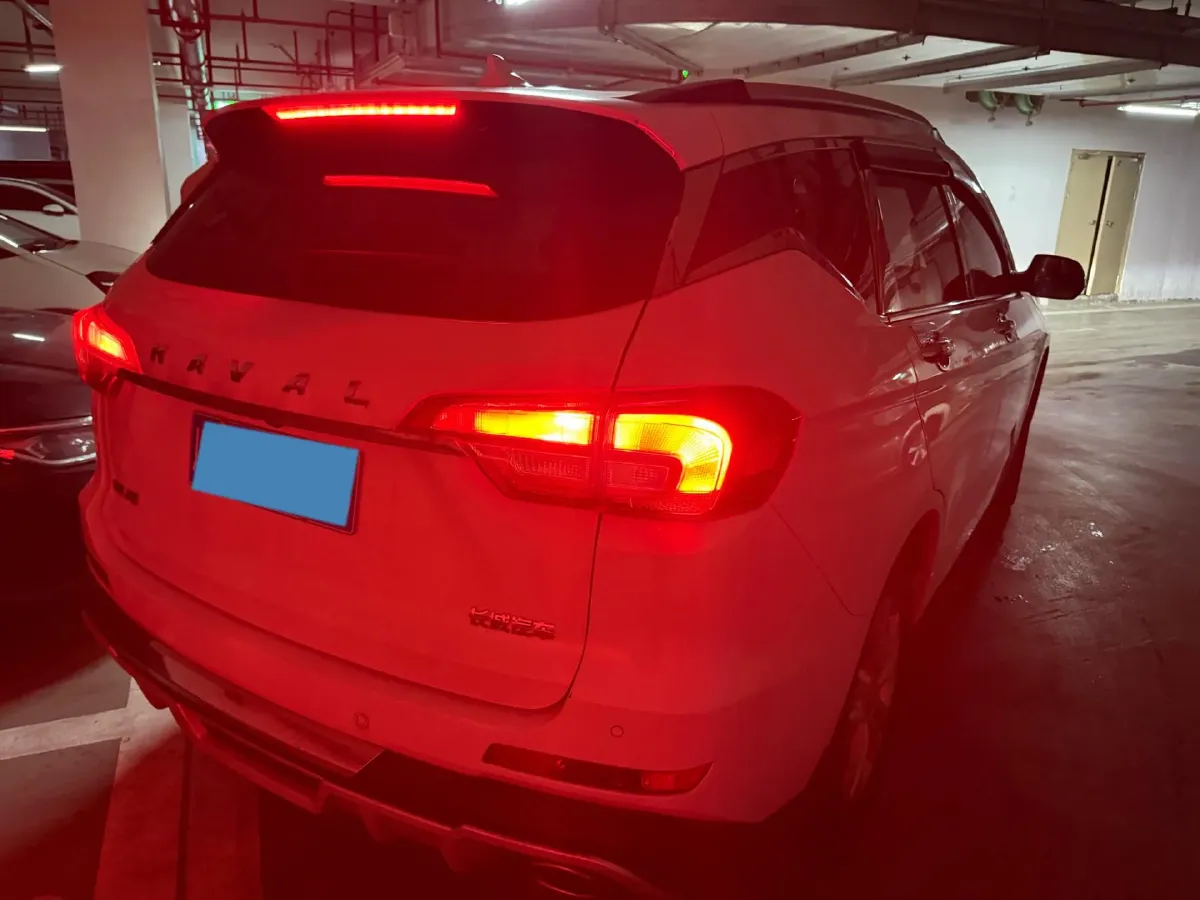 2019 Haval M6 1.5T 150HP L4 7DCT,autocango,china used car exporter,china ev exporter,chinese used car exporter,chinese used ev exporter