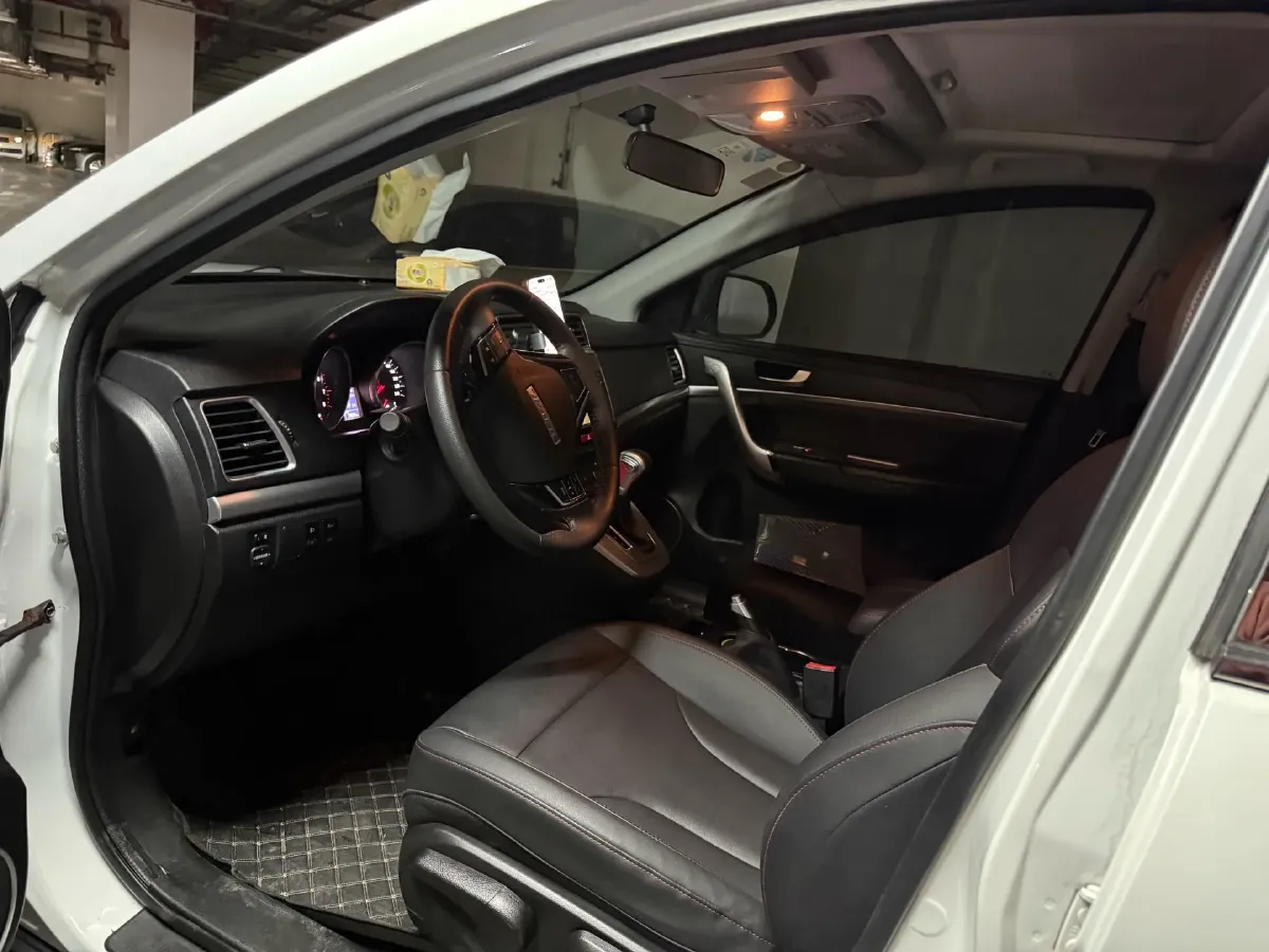 2019 Haval M6 1.5T 150HP L4 7DCT,autocango,china used car exporter,china ev exporter,chinese used car exporter,chinese used ev exporter