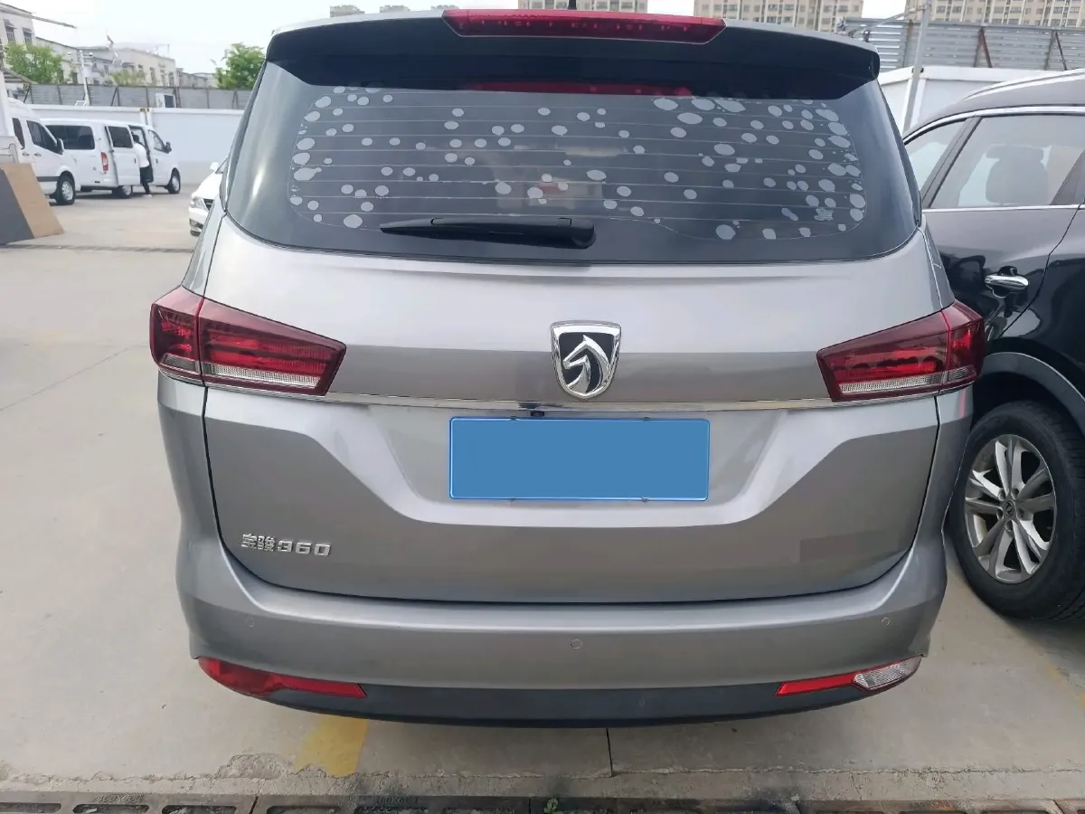 2018 BaoJun 360 1.5L 112HP L4 6MT,autocango,china used car exporter,china ev exporter,chinese used car exporter,chinese used ev exporter