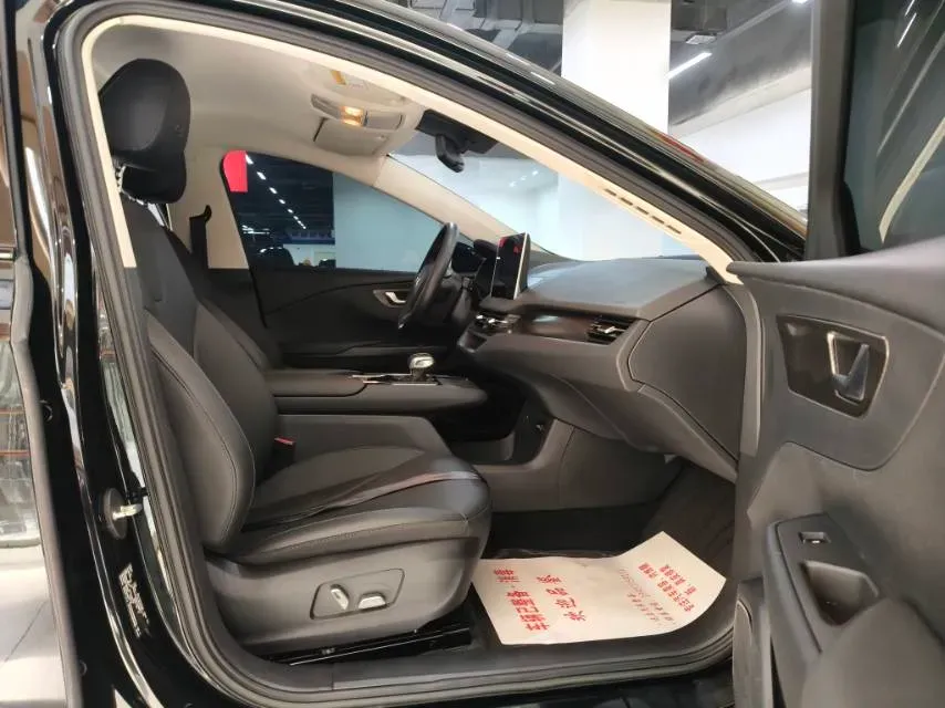 2022 HongQi E-QM5 BEV 54KWH,autocango,china used car exporter,china ev exporter,chinese used car exporter,chinese used ev exporter