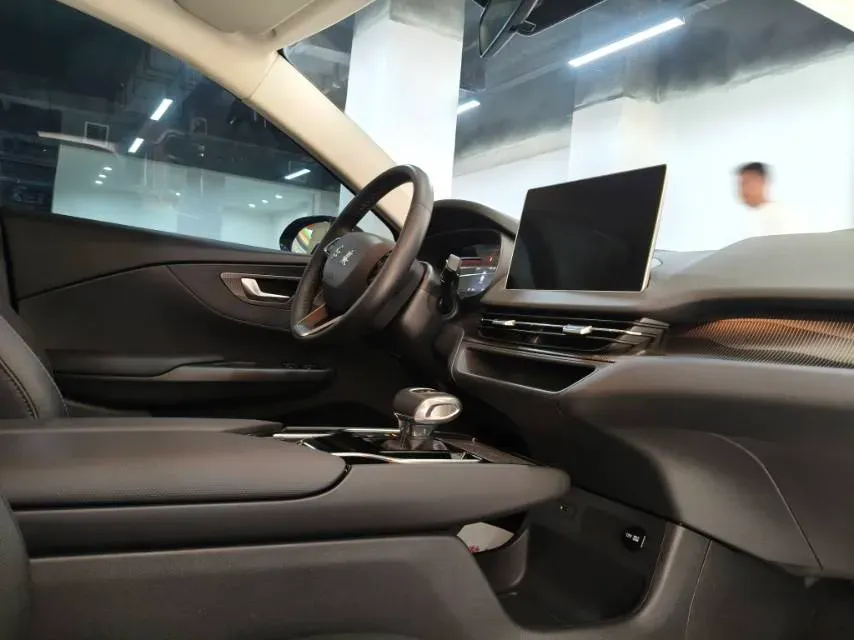 2022 HongQi E-QM5 BEV 54KWH,autocango,china used car exporter,china ev exporter,chinese used car exporter,chinese used ev exporter